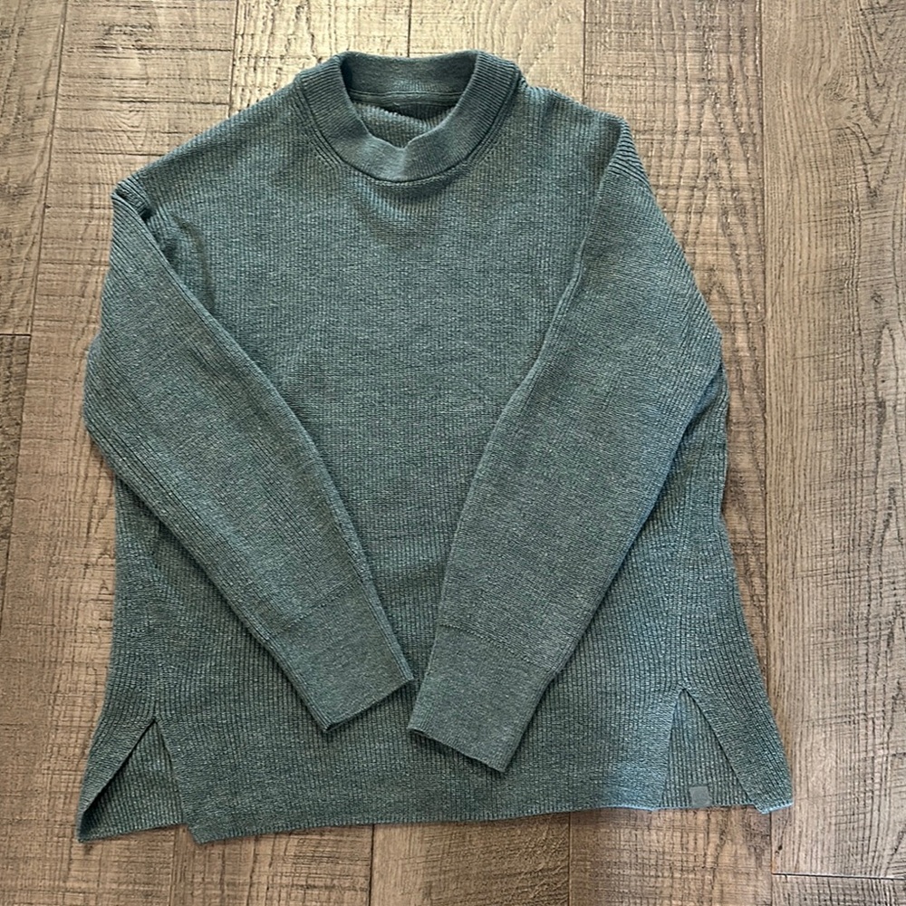 Lululemon Athletica Green Crew Neck Sweater
